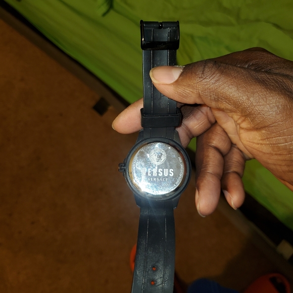 Versace versus watch - Picture 5 of 7